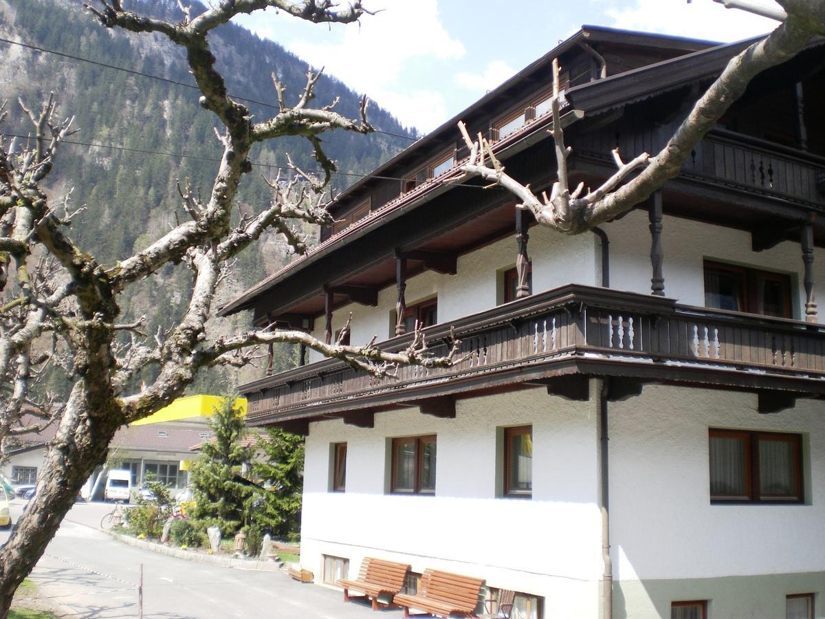 Bergsteiger-Zimmer Pension Obermair Mayrhofen Exterior foto